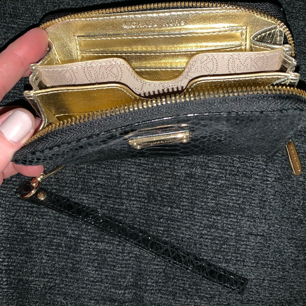 Michael Kors wristlet /wallet